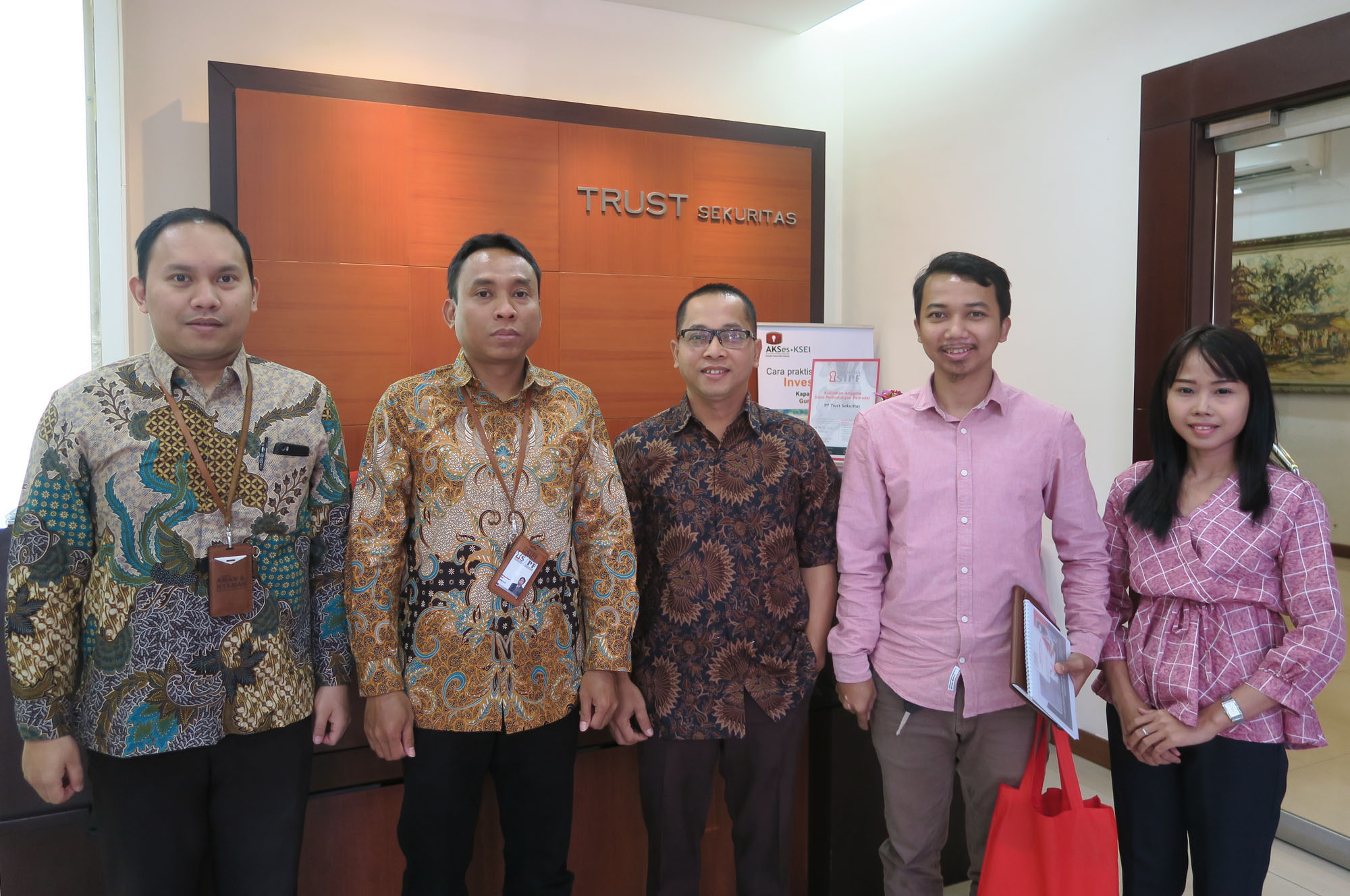 Kunjungan ke PT Trust Sekuritas dalam Rangka Sosialisasi Dana Perlindungan Pemodal