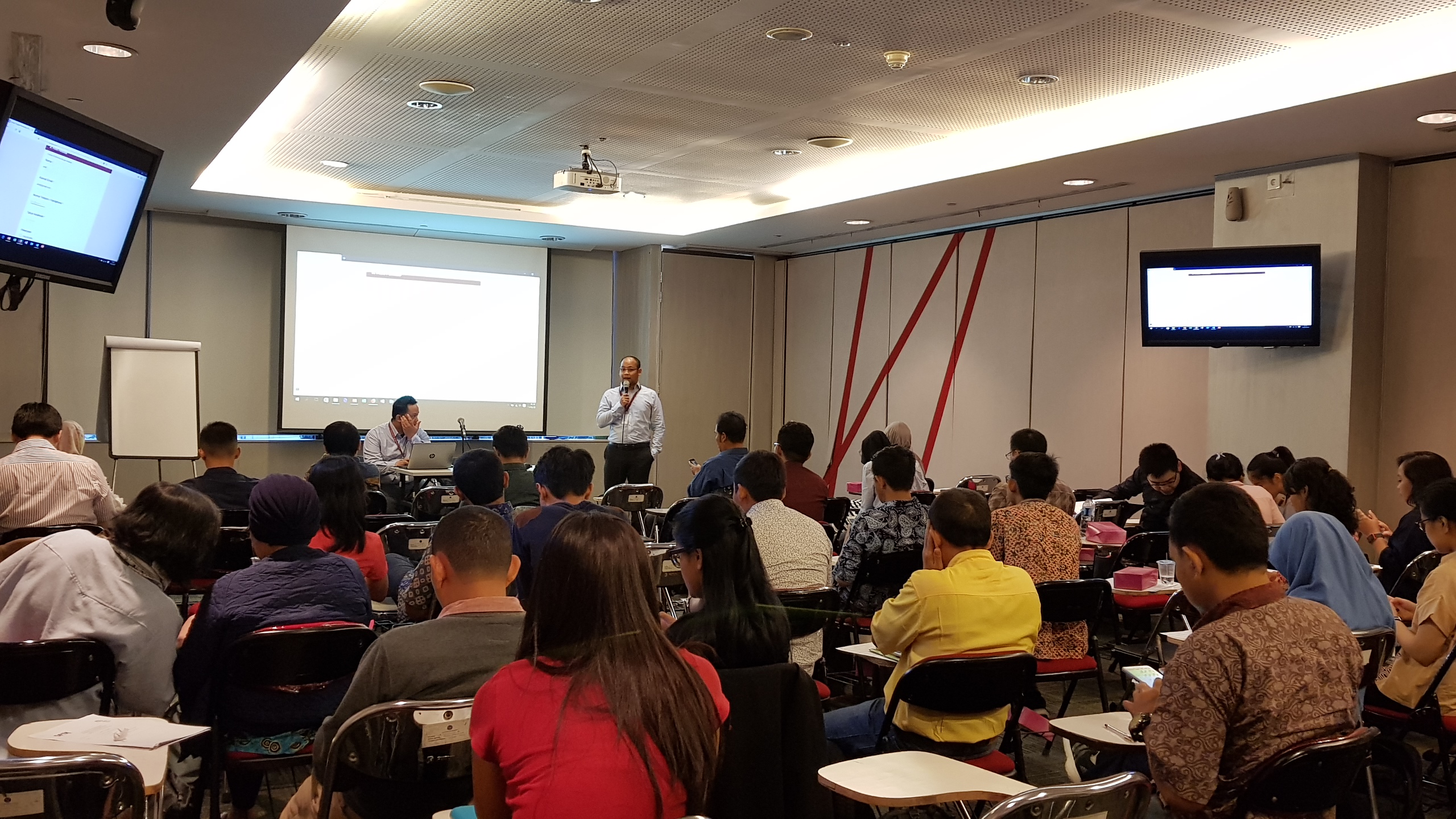 Menyebar Survey kepada Pemodal/Calon Pemodal
